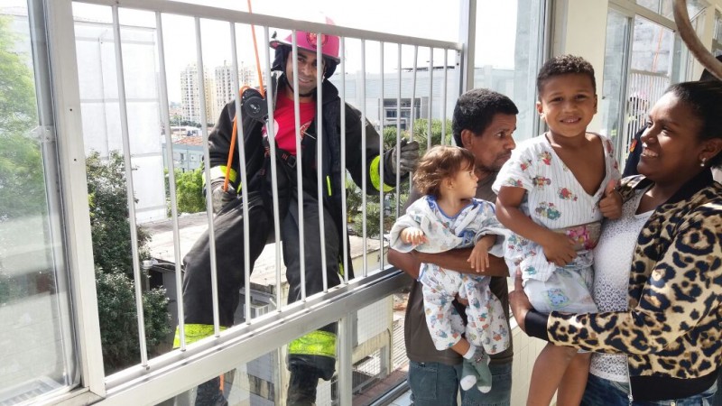 Hospital Criança Conceição recebe visita do CBMRS