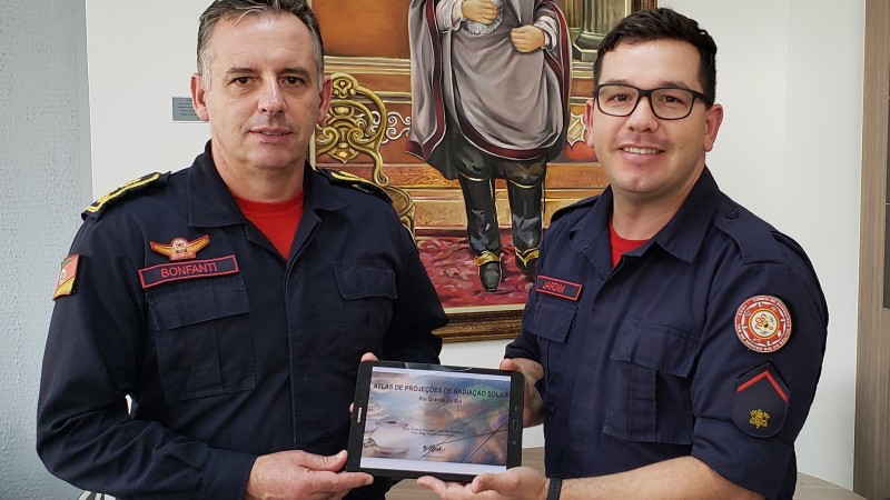 Coronel César Eduardo Bonfanti recebeu o Soldado Jardim em seu Gabinete