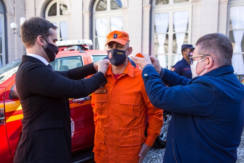 Os quatro agentes foram promovidos por ato de bravura