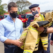 Governador do Estado entrega viaturas e equipamentos ao CBMRS