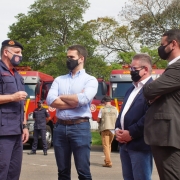 Governador do Estado entrega viaturas e equipamentos ao CBMRS