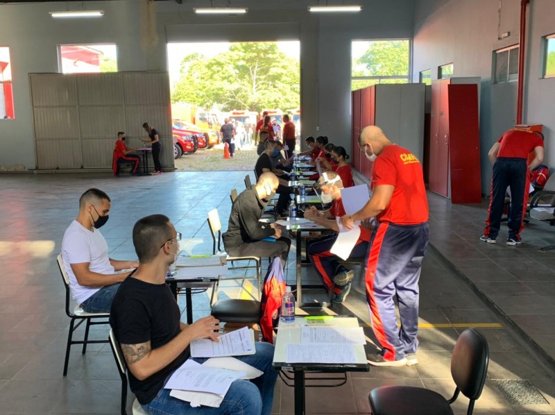 Conferência da documentação para inclusão respeitando o protocolo de distanciamento