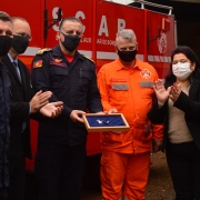 CBMRS doa caminhão de combate a incêndio aos Bombeiros Voluntários de Santo Cristo