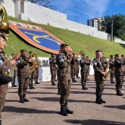 Associação Brasileira dos Integrantes do Batalhão Suez outorga medalha ao Comando do CBMRS