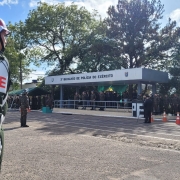Associação Brasileira dos Integrantes do Batalhão Suez outorga medalha ao Comando do CBMRS