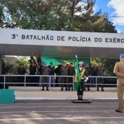 Associação Brasileira dos Integrantes do Batalhão Suez outorga medalha ao Comando do CBMRS