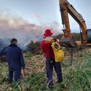 CBMRS atua há mais de 90 horas em combate a incêndio em vegetação em São Borja
