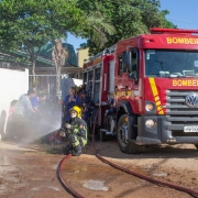 Bombeiro na Escola já esteve em mais de 900 escolas, em todo o Estado.