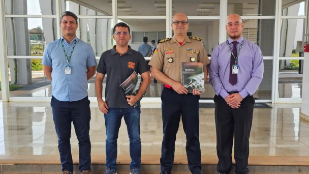 Comandante-Geral conhece instalações do CENSIPAM em Porto Velho/RO.