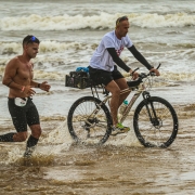 Atletas do CBMRS sobem ao pódio na Ultramaratona TTT no Litoral Norte
