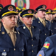 Solenidade marca entrega de viaturas e formatura de habilitação à Sargento.
