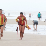 Competição entre Guarda-vidas movimenta a praia de Capão da Canoa
